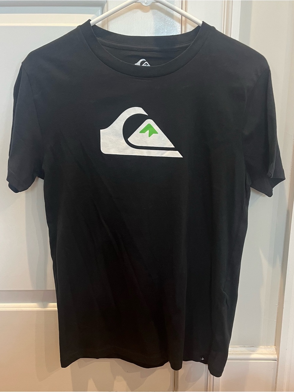 Quiksilver Boys’ Black Logo Tee, Size Large, 100% Cotton, NEW WITH TAGS